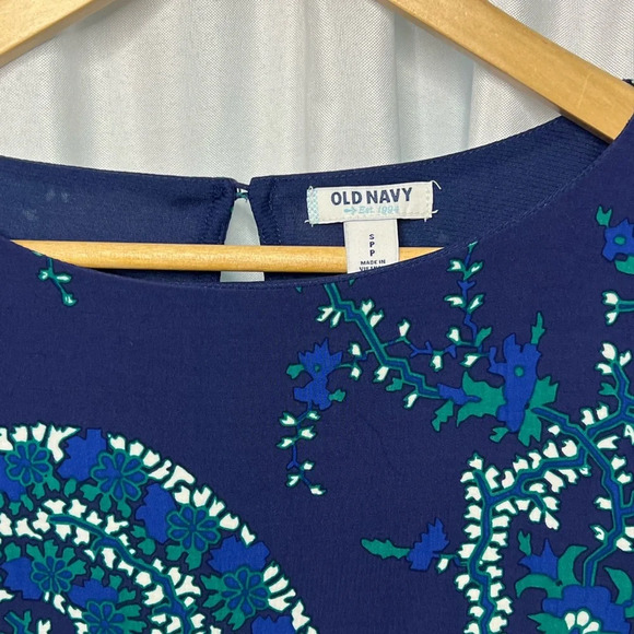 Old Navy Long Sleeved Shift Dress With Keyhole Back in Blue Paisley - size Small - Picture 2 of 9